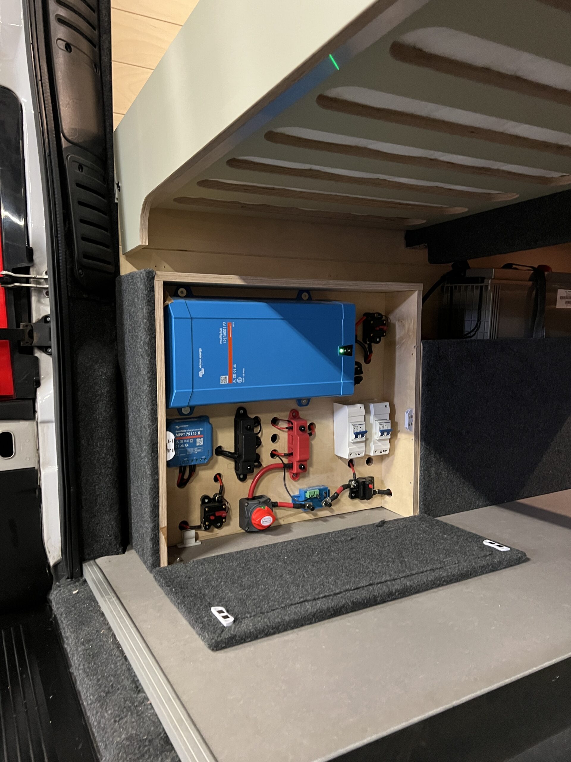 230V systeem met een multiplus omvormer