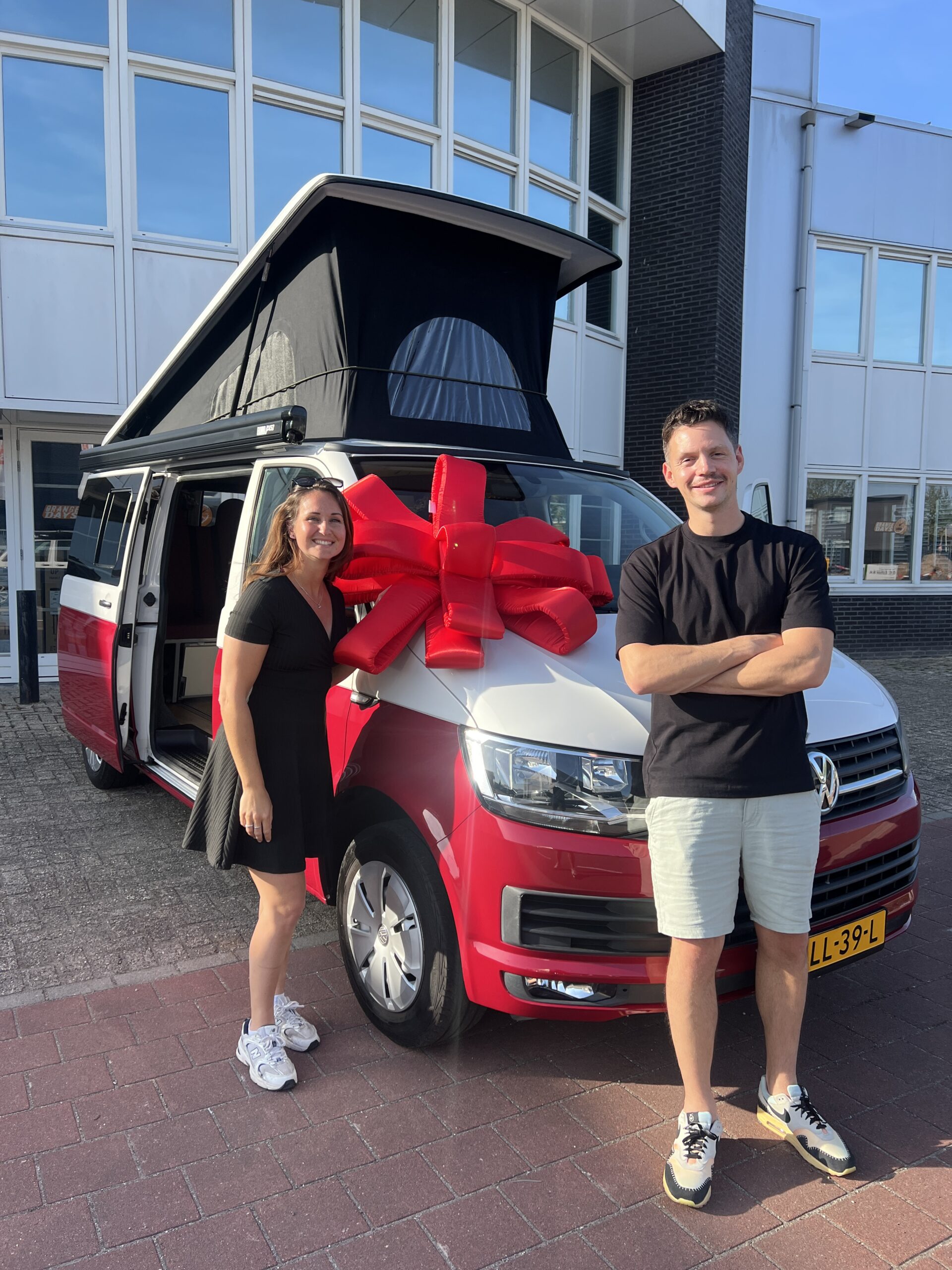 De Droomcamper van Bas en Lisa
